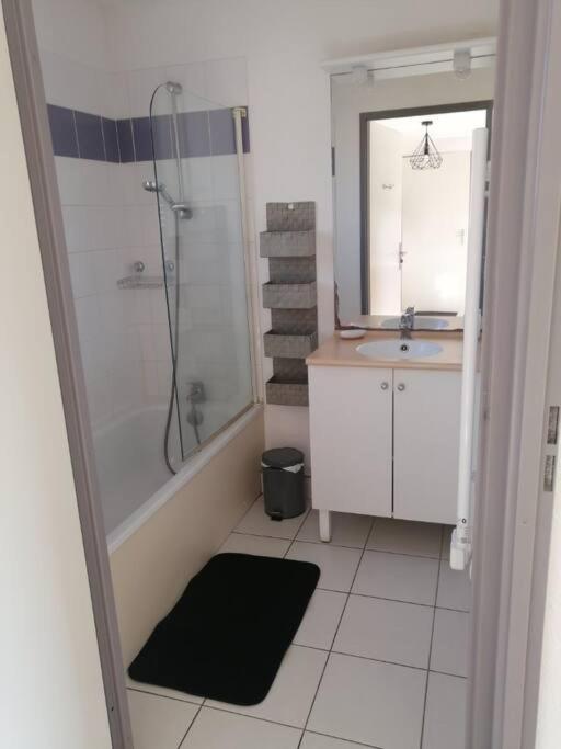 Appartement Calme Et Propre Le Goelia Saint-Geniez-dʼOlt 외부 사진